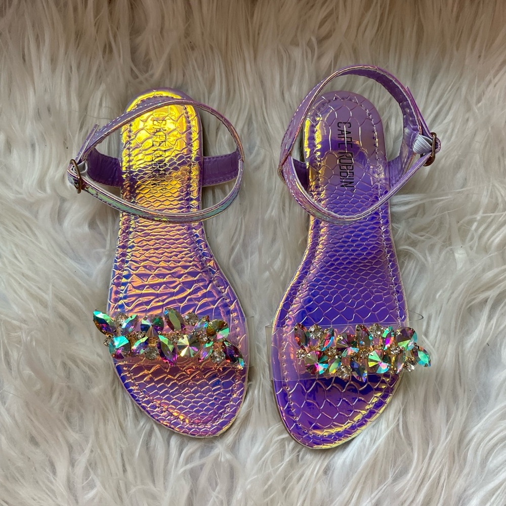 Slip in mermaid style sandal !
